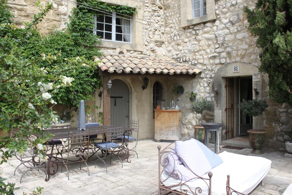 Chateau De Vedene Exterior photo